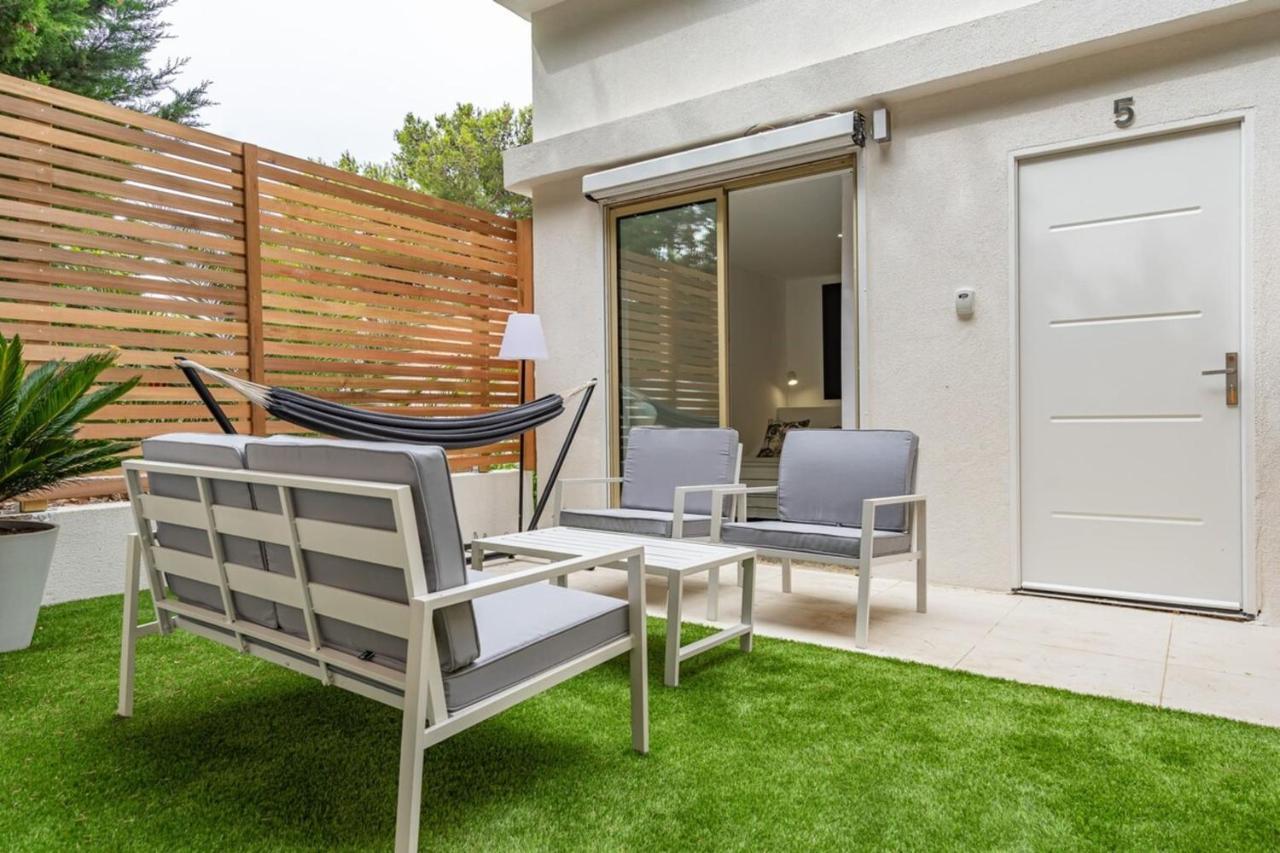 Giovannina N5 Cassis Exterior photo